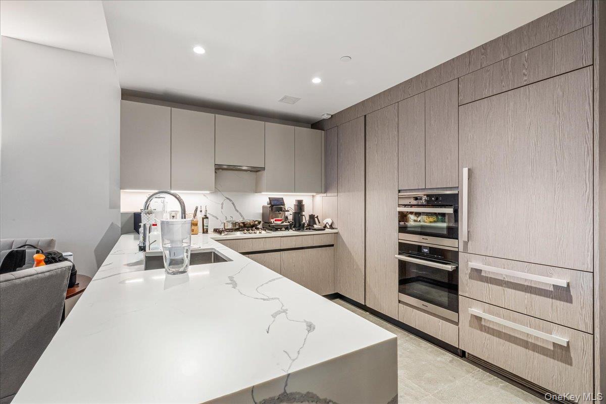 #9 photo, 133-36 37th Avenue, 플러싱 Flushing , NY 11354