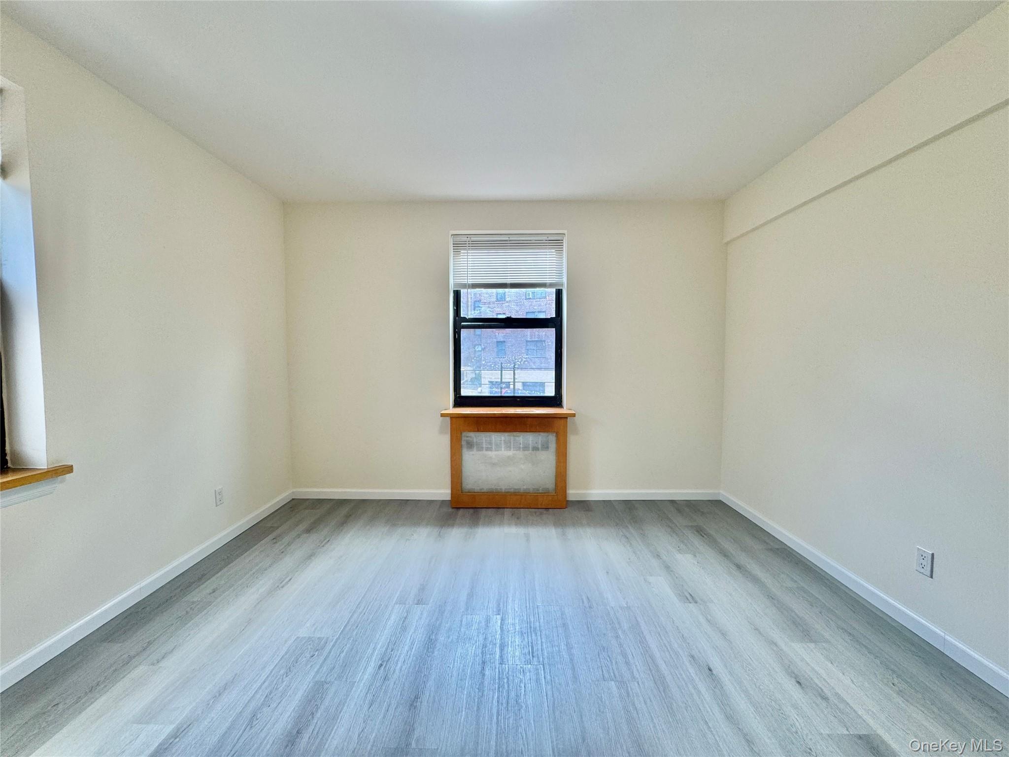 #16 photo, 26-25 141st St, Flushing , NY 11354