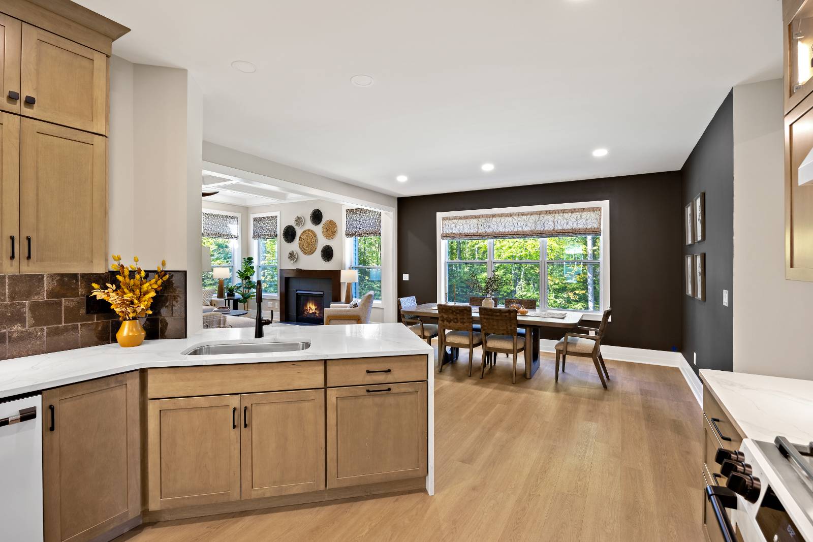 #20 photo, 34 Tamarack Street, Ballston Lake , NY 12019