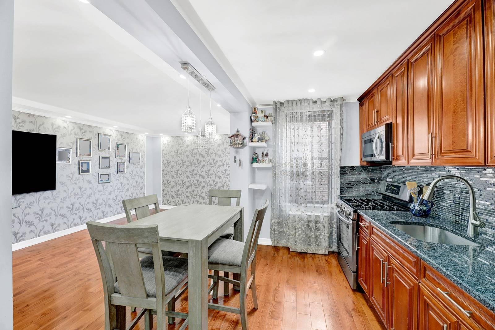 #14 photo, 2241 Plumb 1st St, #5M, Marine Park , NY 11229