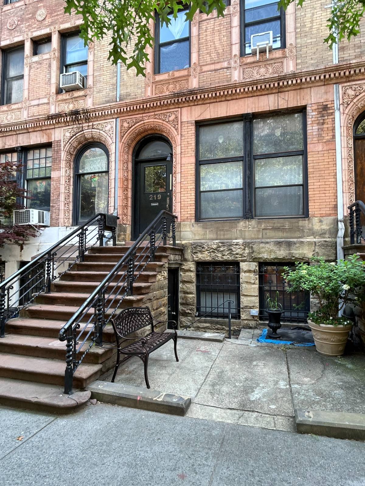 #4 photo, 219 Clinton Avenue & Garden, #1R, Clinton Hill , NY 11205