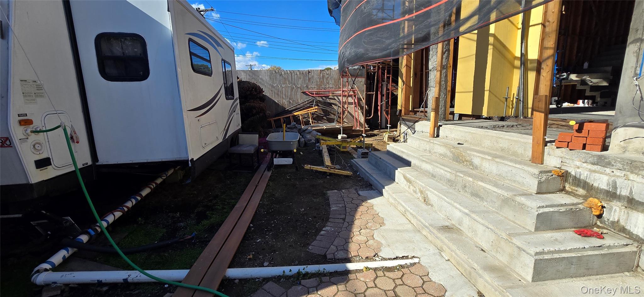 #2 photo, 9007 156th Avenue, कुईंस Howard Beach , NY 11414