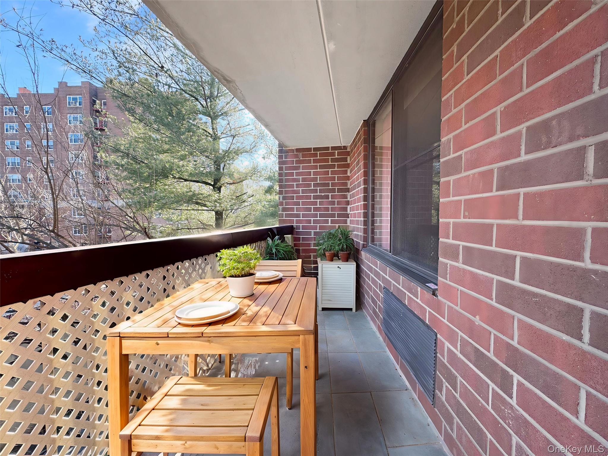 #11 photo, 777 N Macquesten Parkway, Mount Vernon , NY 10552