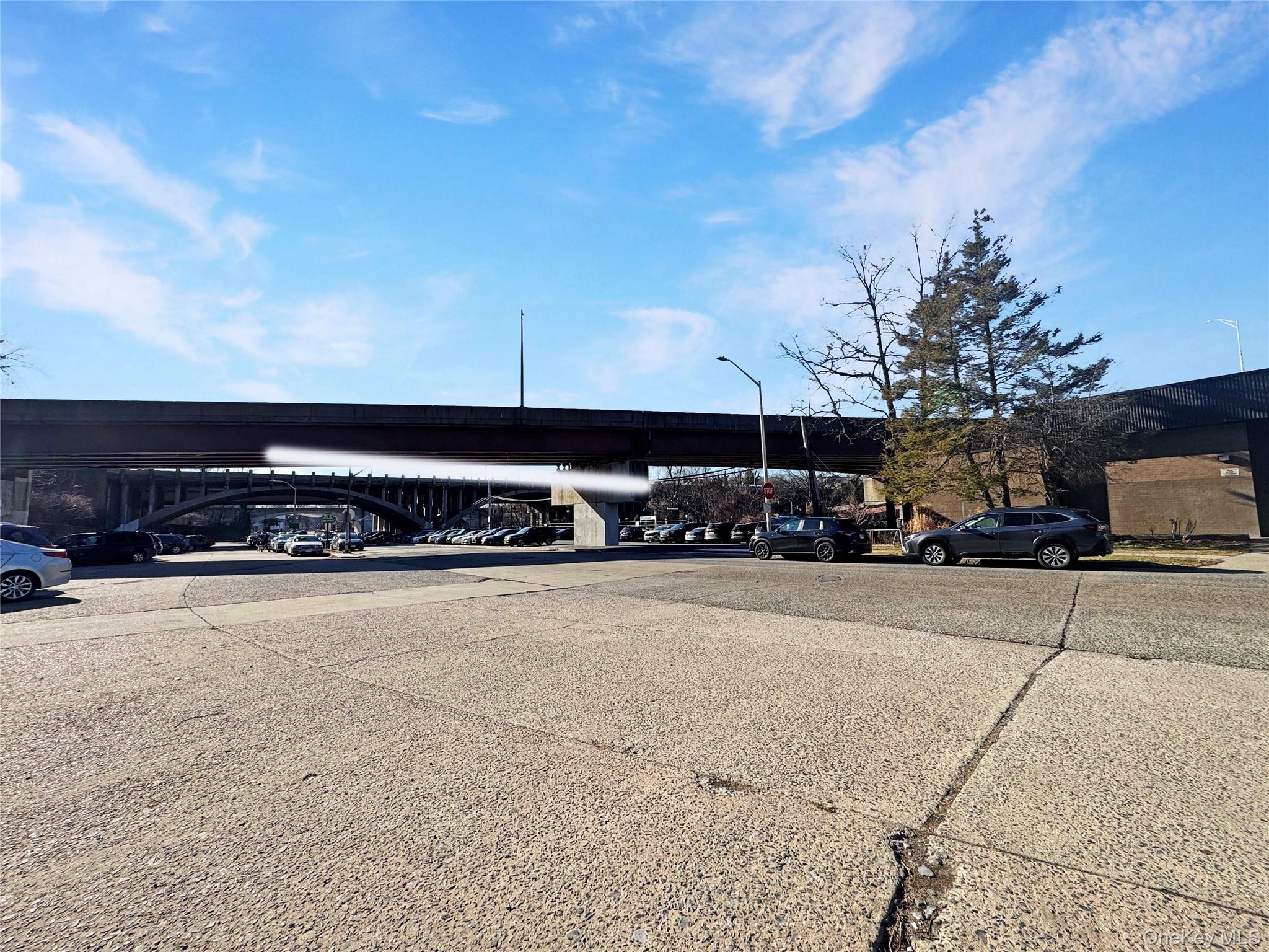 #16 photo, 777 N Macquesten Parkway, Mount Vernon , NY 10552