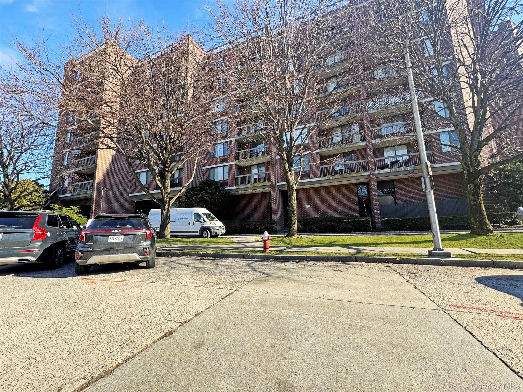 #17 photo, 777 N Macquesten Parkway, Mount Vernon , NY 10552