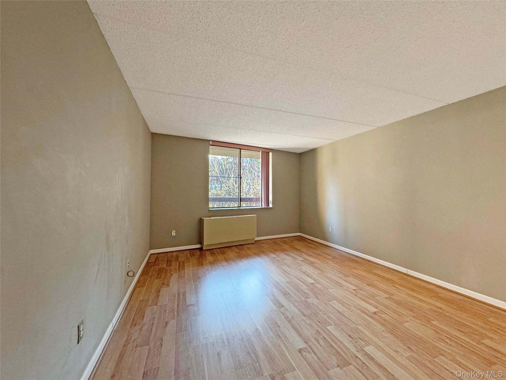 #8 photo, 777 N Macquesten Parkway, Mount Vernon , NY 10552