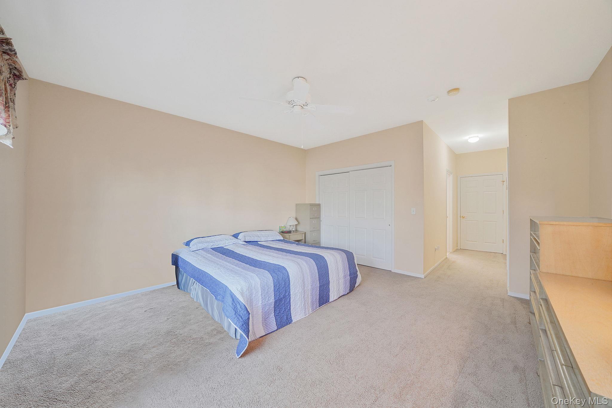 #15 photo, 554 Mirror Pond Court, Moriches , NY 11955