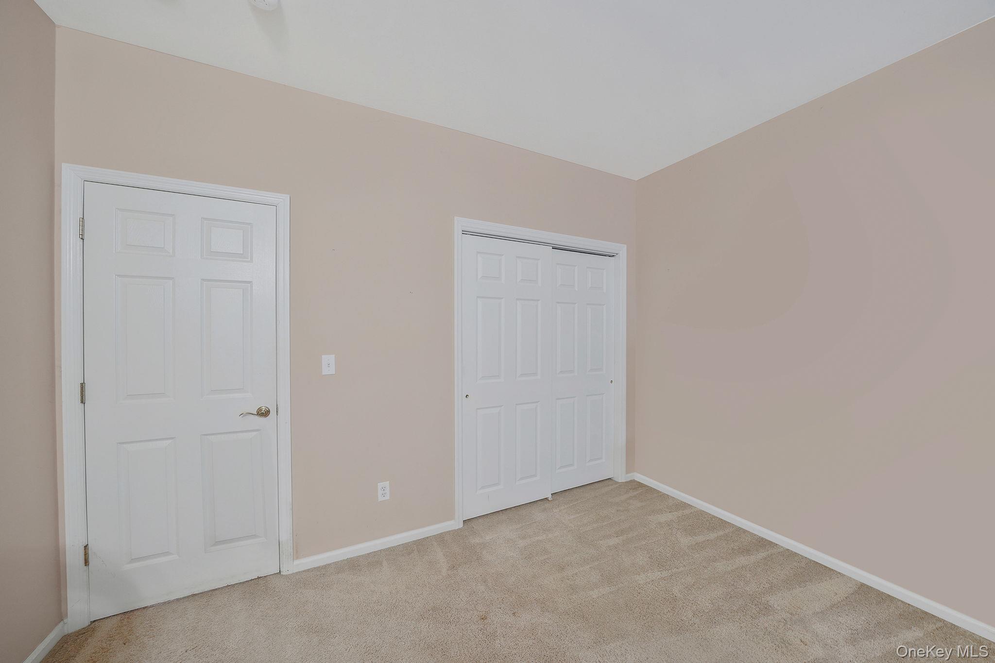 #19 photo, 554 Mirror Pond Court, Moriches , NY 11955