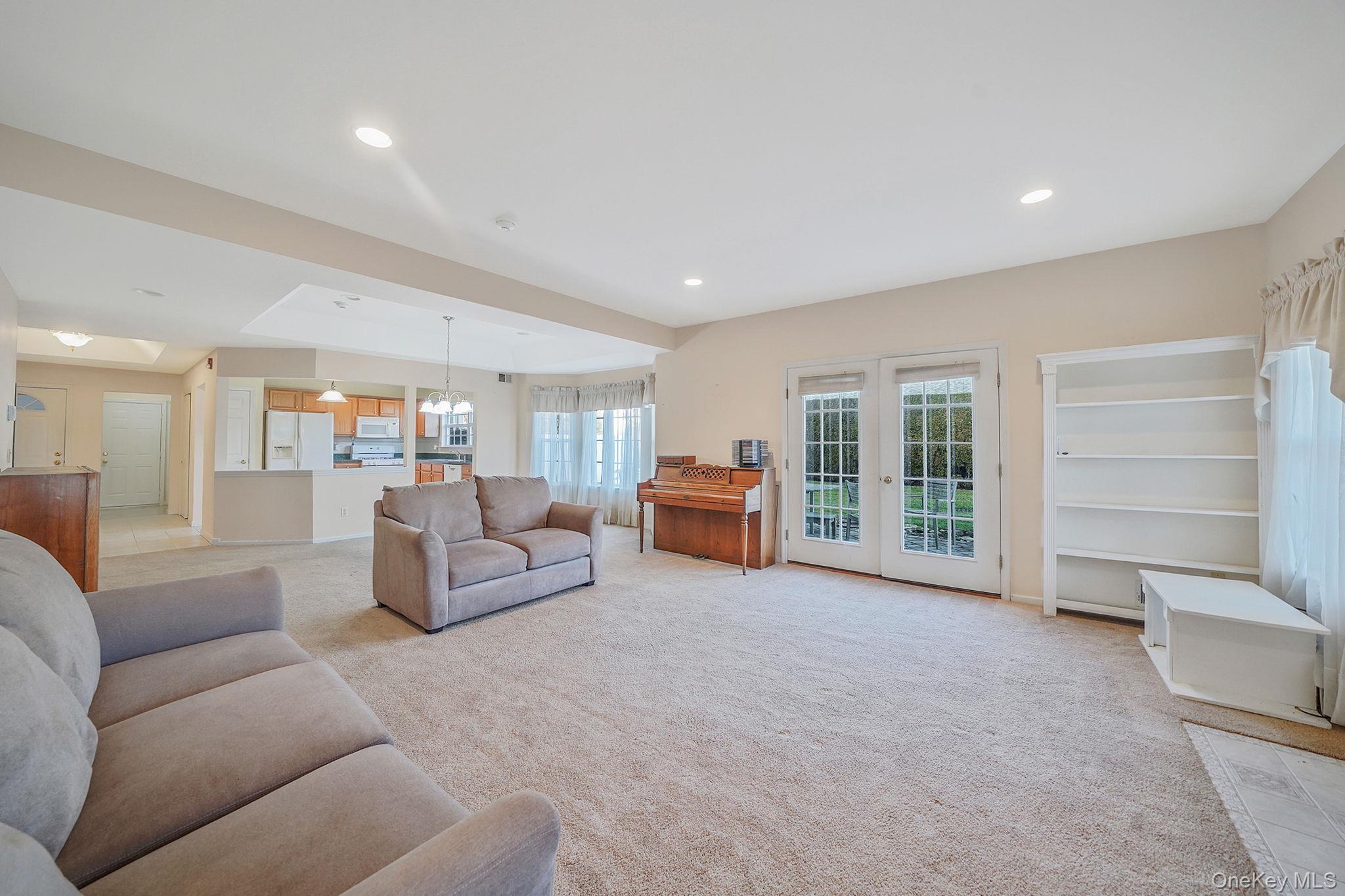 #6 photo, 554 Mirror Pond Court, Moriches , NY 11955