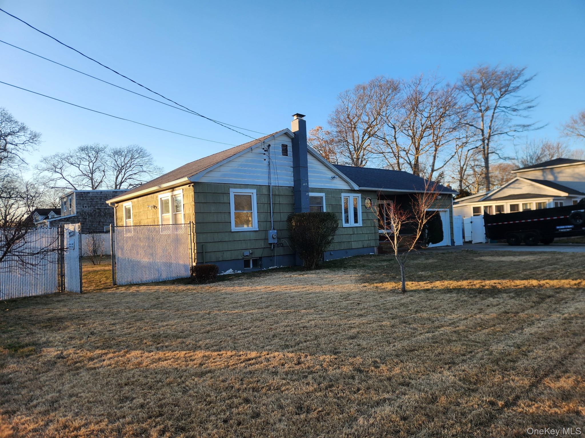 #2 photo, 20 Bogota Road, Саффолк ‖ Mastic Beach , NY 11951