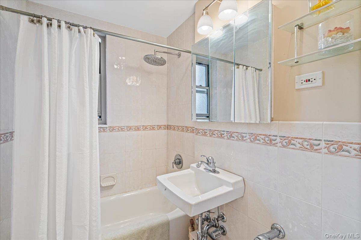 #6 photo, 23-45 Bell Boulevard, Bayside , NY 11360