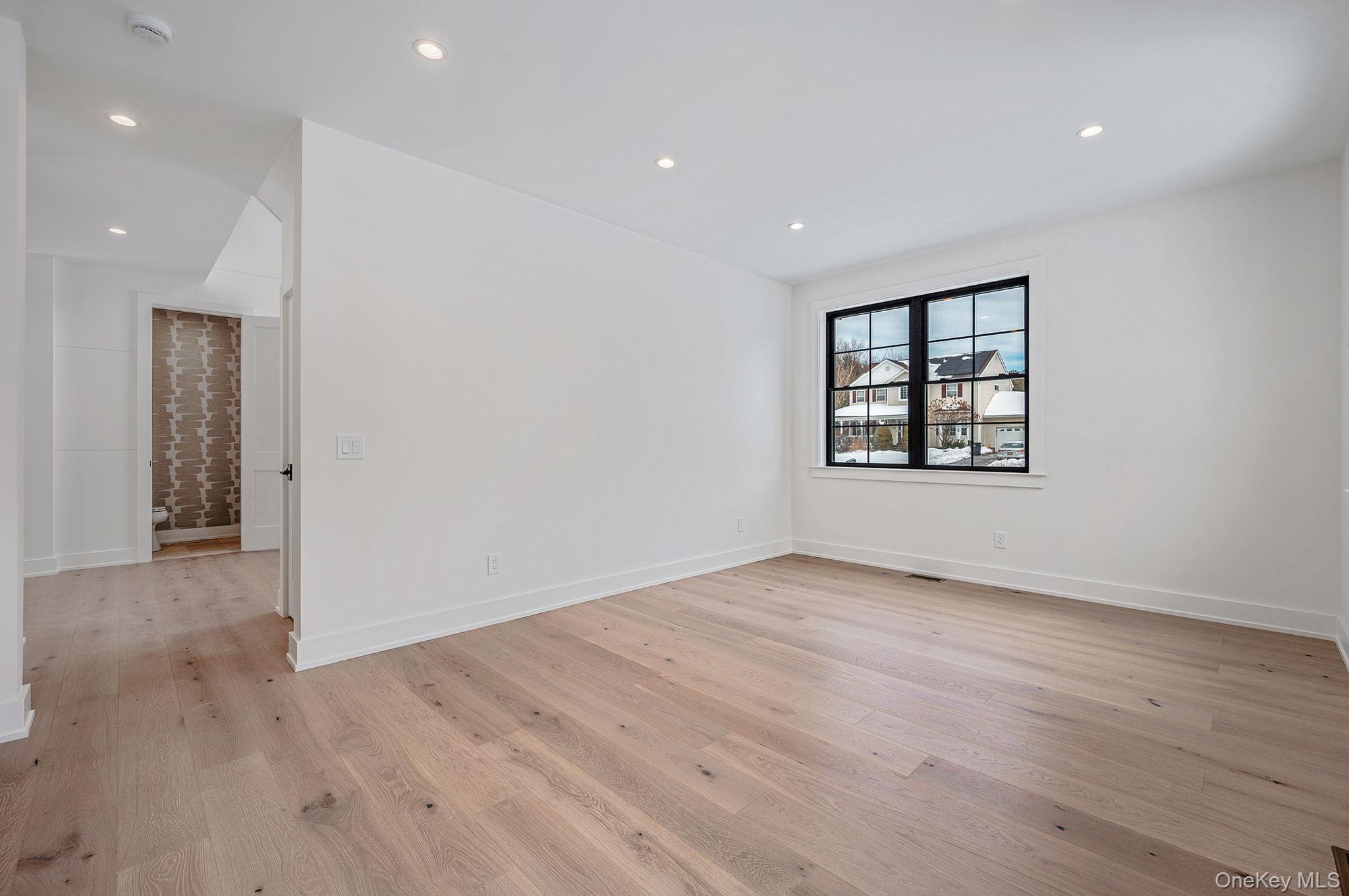 #17 photo, 458 Harrison Avenue, サフォーク郡 Miller Place , NY 11764