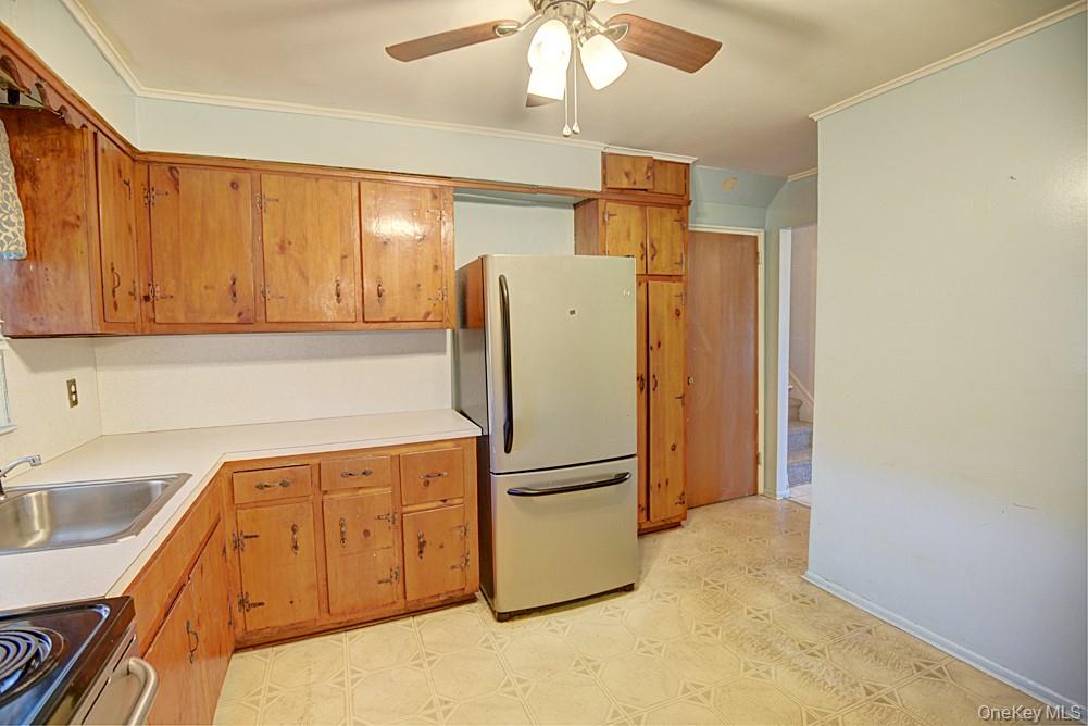 #7 photo, 81 Hausch Boulevard, Roosevelt , NY 11575