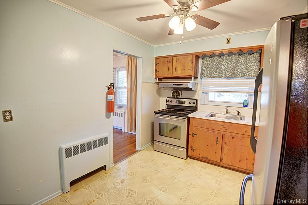 #8 photo, 81 Hausch Boulevard, Roosevelt , NY 11575