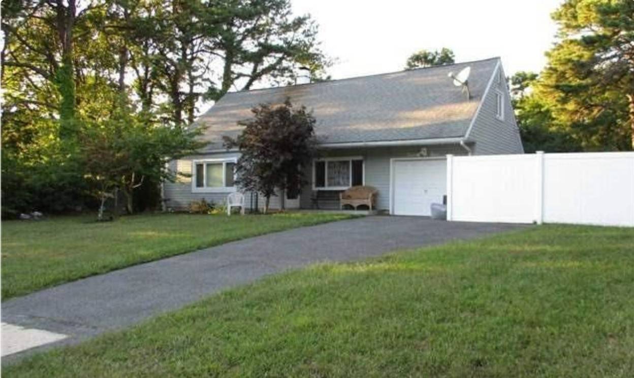 #1 photo, 29 PITCHPINE PL, Medford , NY 11763