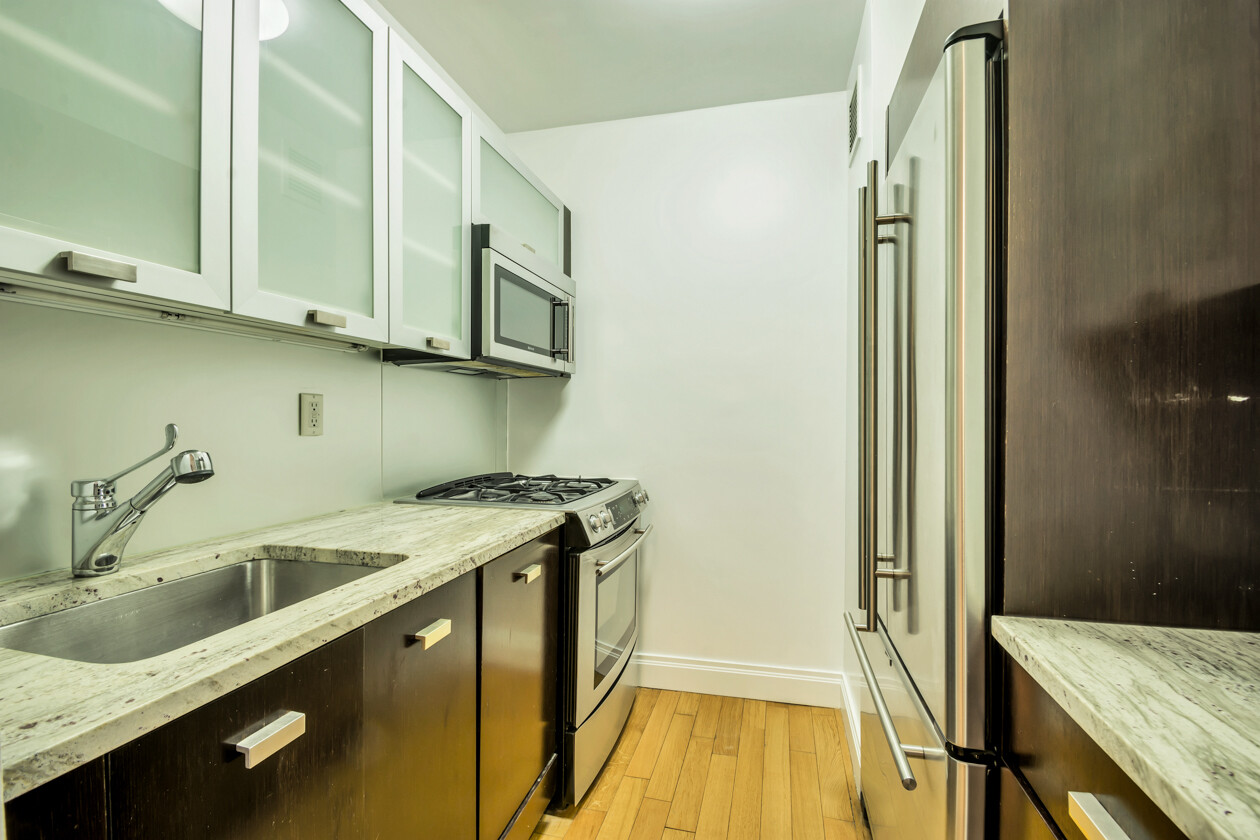 #4 photo, New York City, Turtle Bay , NY 10017