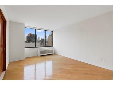 #4 photo, 422 E 72ND Street, Lenox Hill , NY 10021