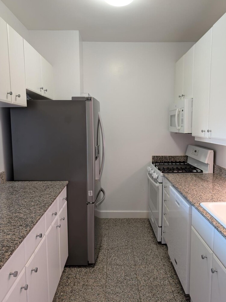 #7 photo, New York City, Lincoln Square , NY 10023