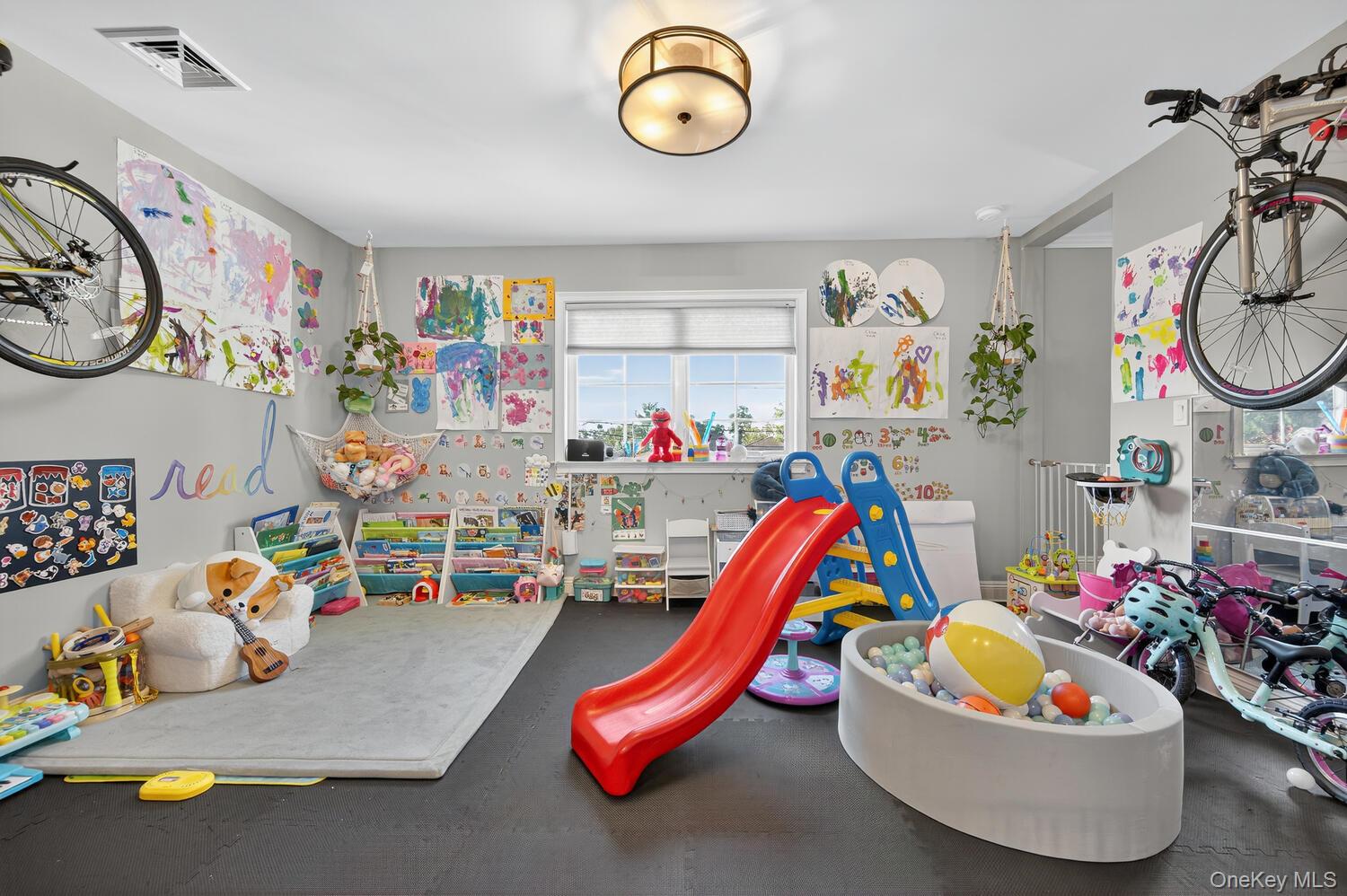 #13 photo, 10 Lee Gray Court, 長島 Glen Cove , NY 11542