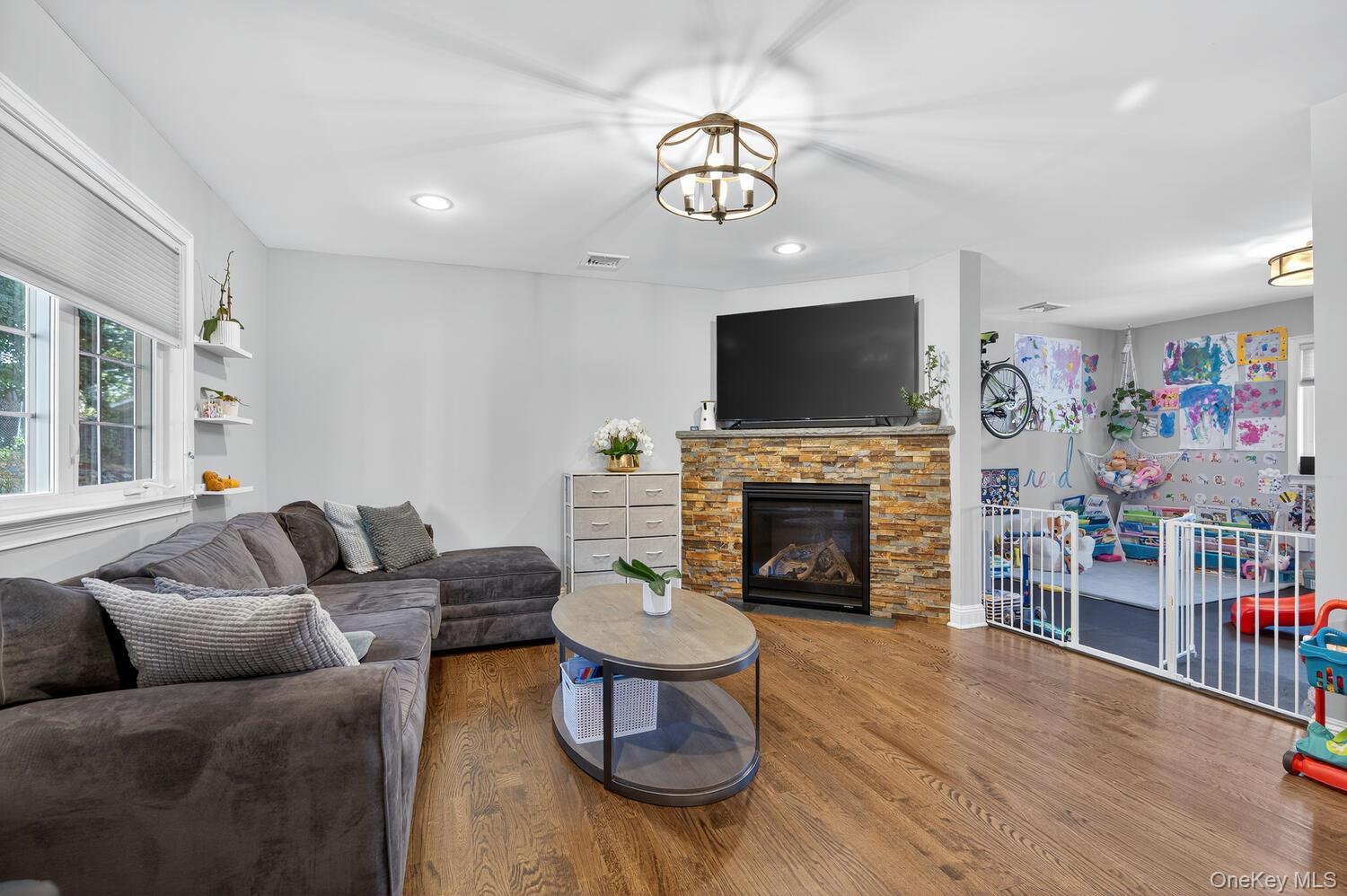 #4 photo, 10 Lee Gray Court, 長島 Glen Cove , NY 11542