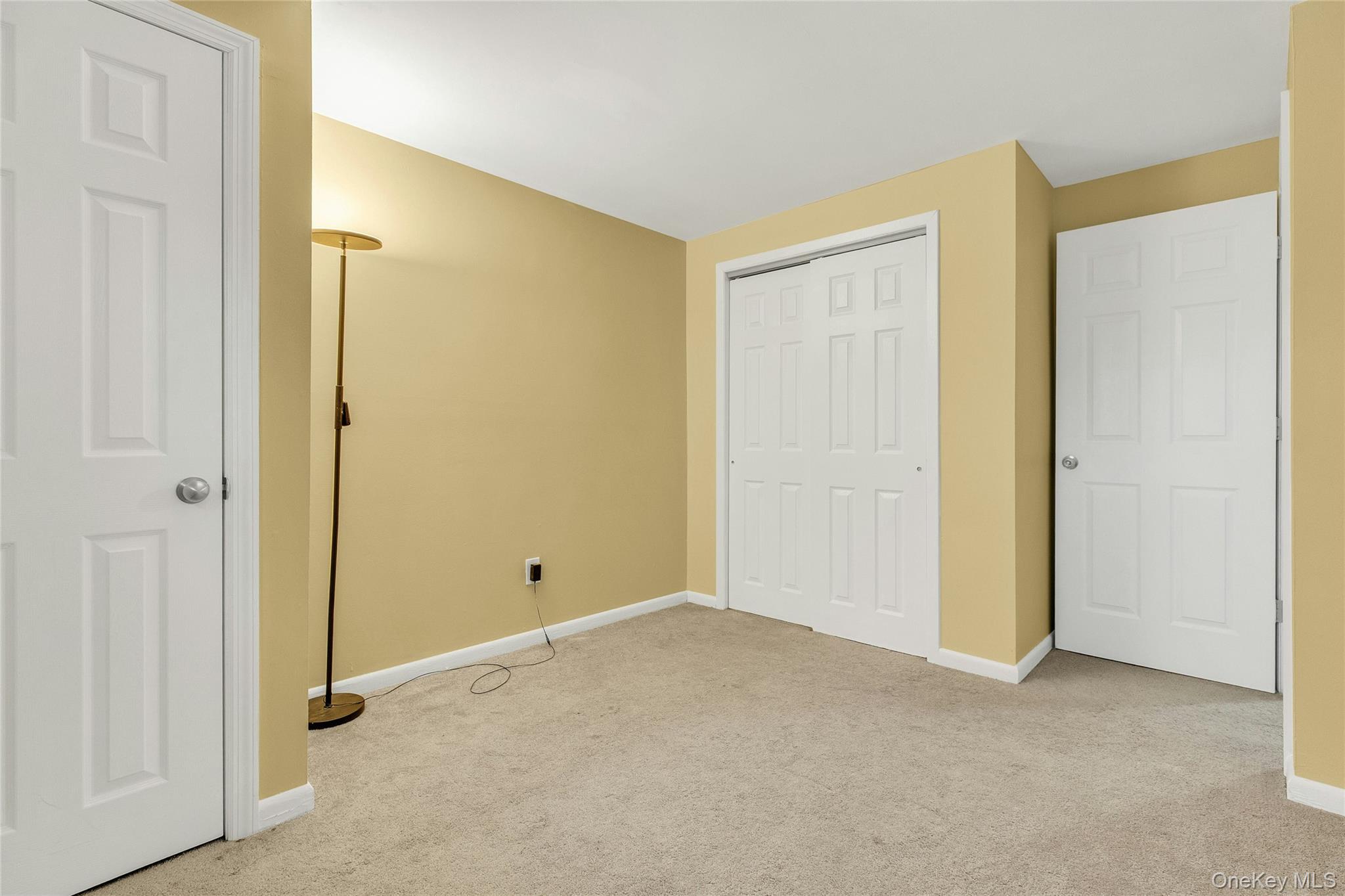 #19 photo, 46 Falcon Drive, Hauppauge , NY 11788