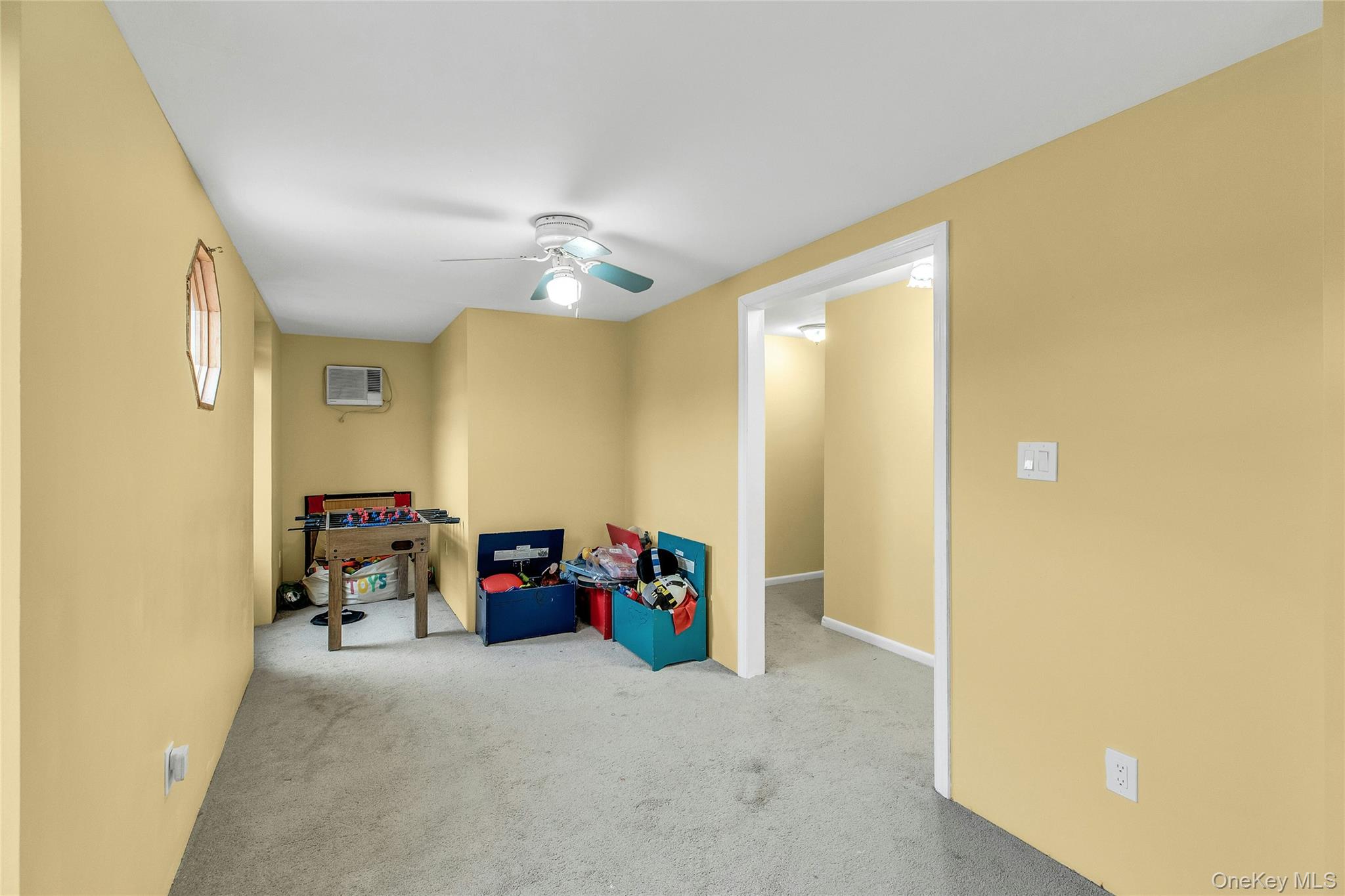 #20 photo, 46 Falcon Drive, Hauppauge , NY 11788