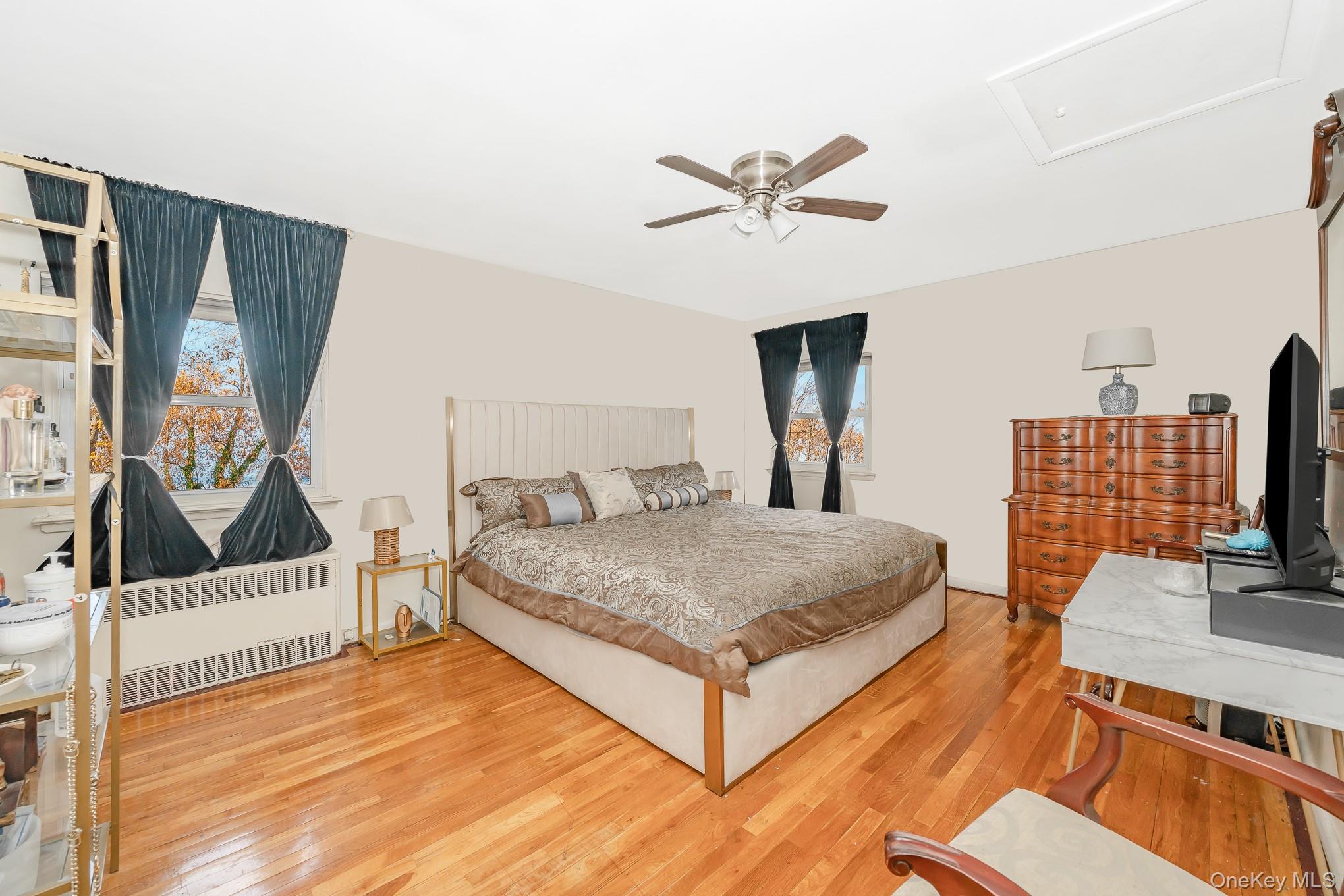 #13 photo, 824 Lawrence Court, West Hempstead , NY 11552