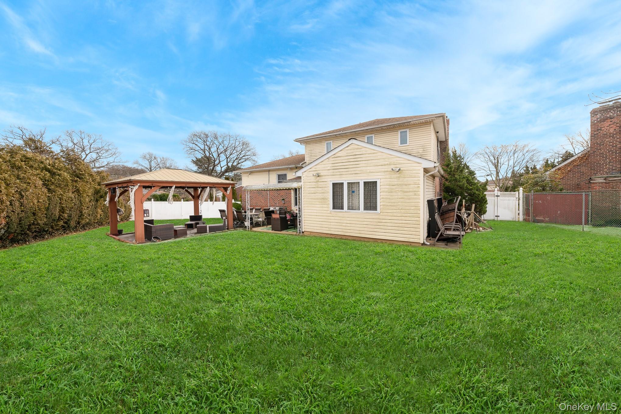 #19 photo, 824 Lawrence Court, West Hempstead , NY 11552