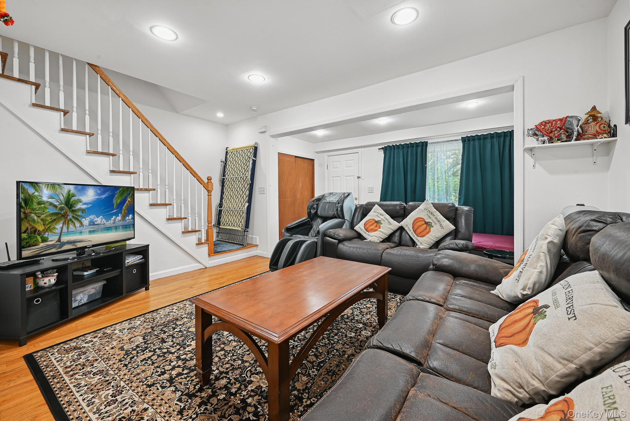 #3 photo, 13 Herbert Avenue, מחוז נסאו Port Washington , NY 11050