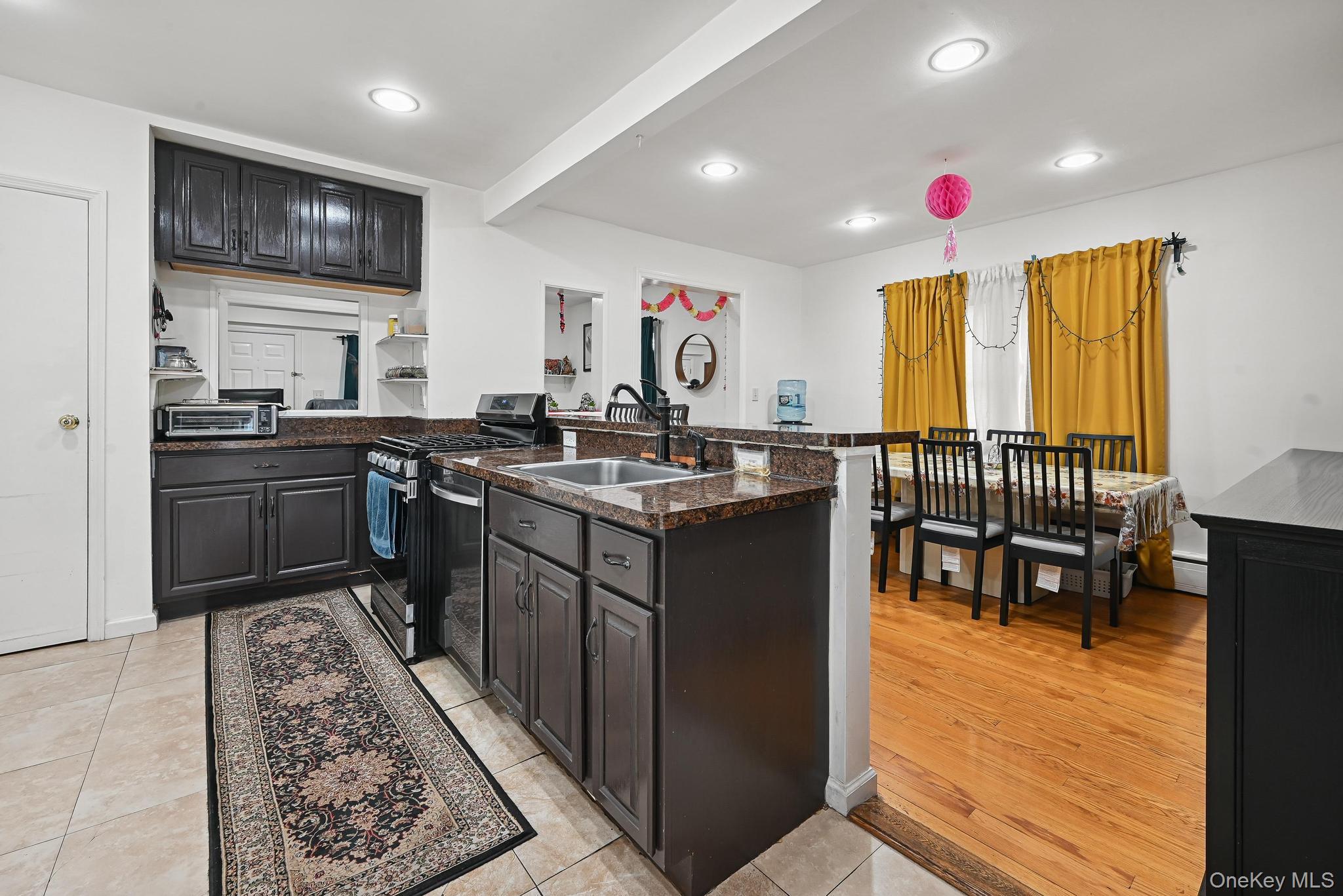 #5 photo, 13 Herbert Avenue, מחוז נסאו Port Washington , NY 11050