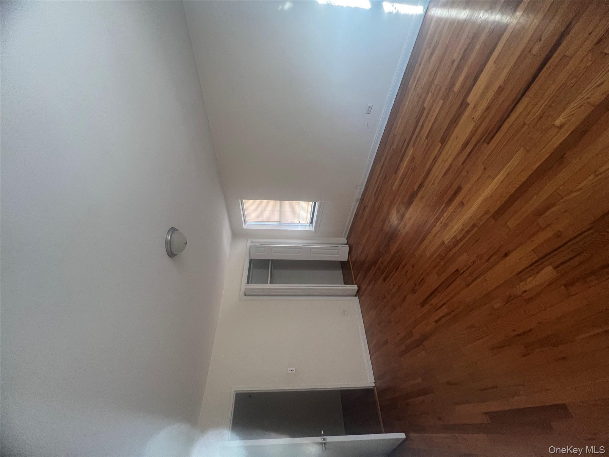 #4 photo, 3260 Netherland Avenue, Бронкс ‖ Bronx , NY 10463