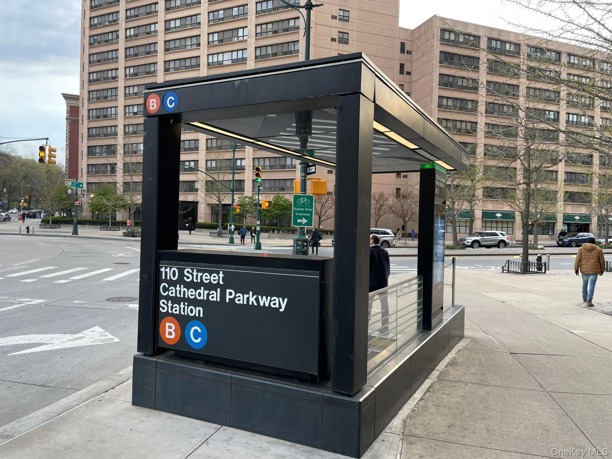 #17 photo, 301 W 110th Street, New York (Manhattan) , NY 10026