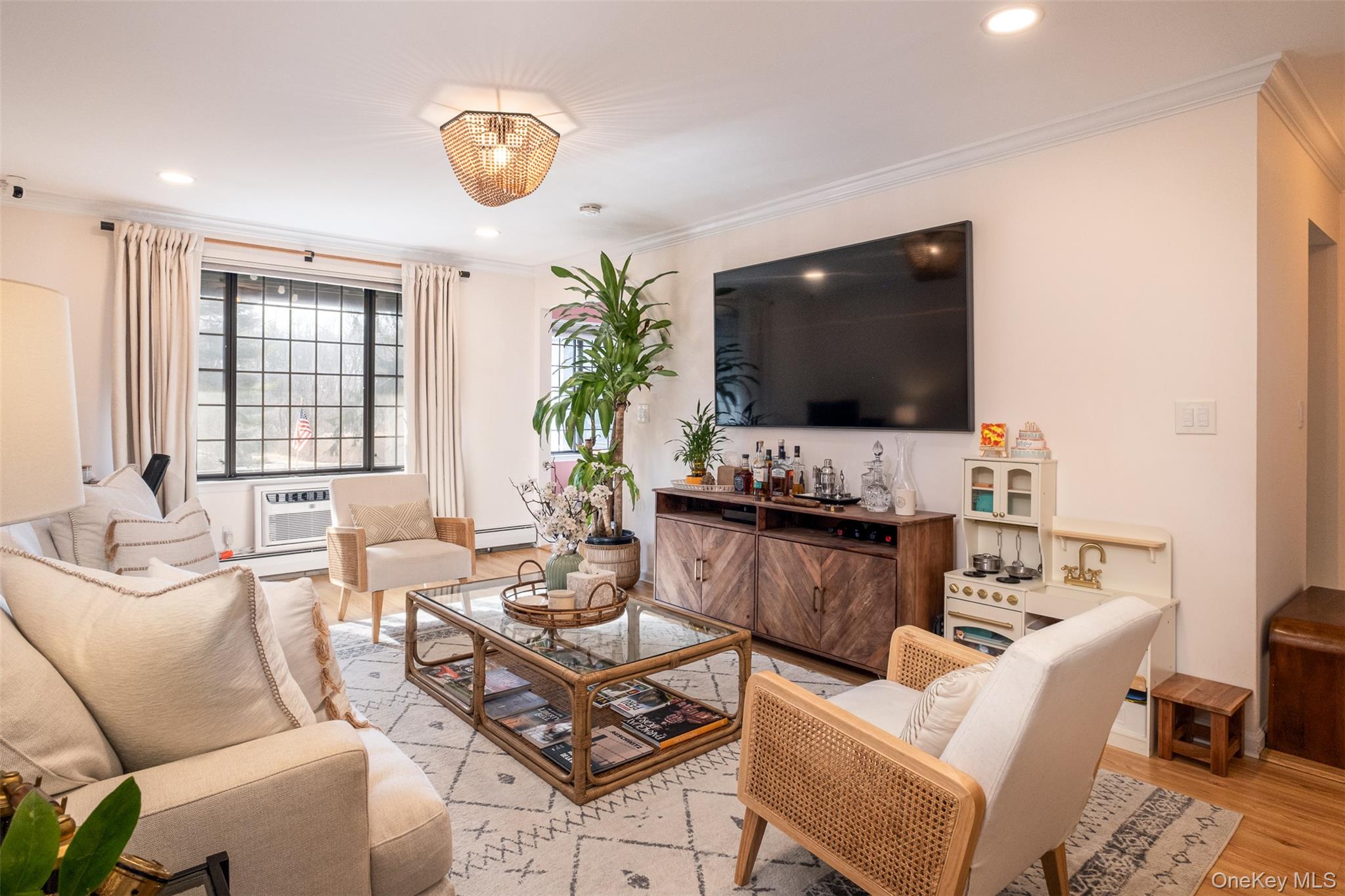 #1 photo, 4 Foxwood Drive, Pleasantville , NY 10570