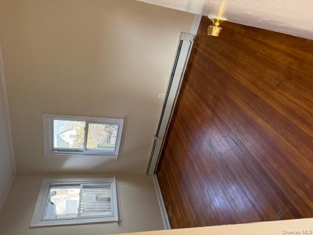 #6 photo, 29 c Bay Shore Avenue, מחוז סאפוק Bay Shore , NY 11706