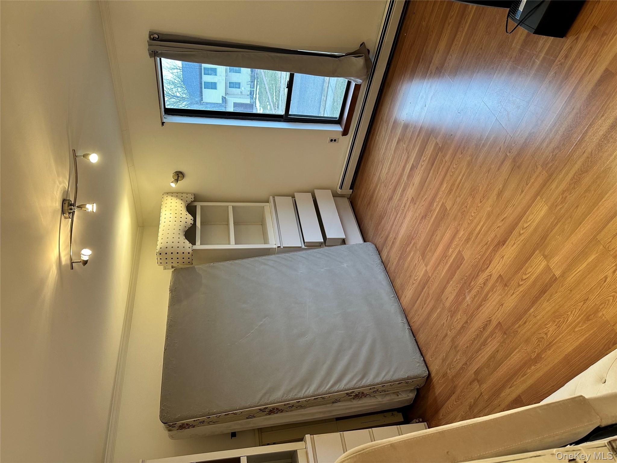 #9 photo, 14 Nagle, מחוז סאפוק Central Islip , NY 11722