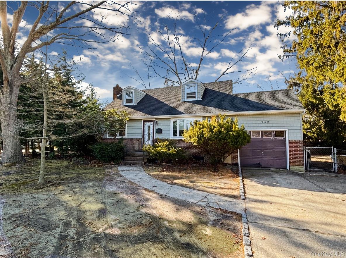 #2 photo, 1262 Saxon Avenue, सफ़ोक काउंटी Bay Shore , NY 11706