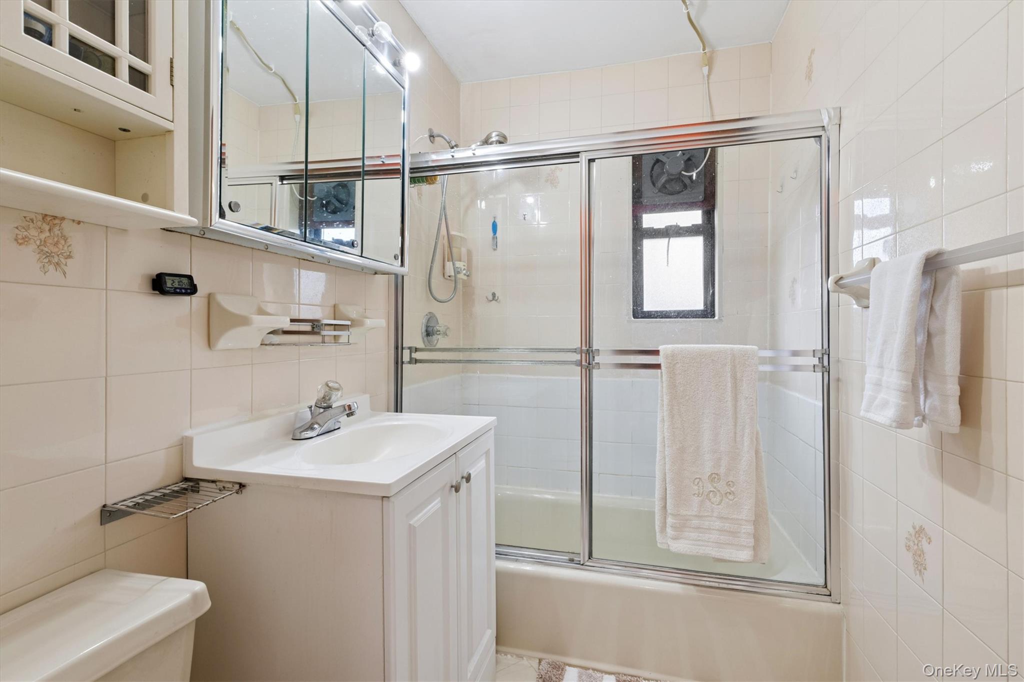 #8 photo, 74-22 220th, 皇后区 Oakland Gardens , NY 11364