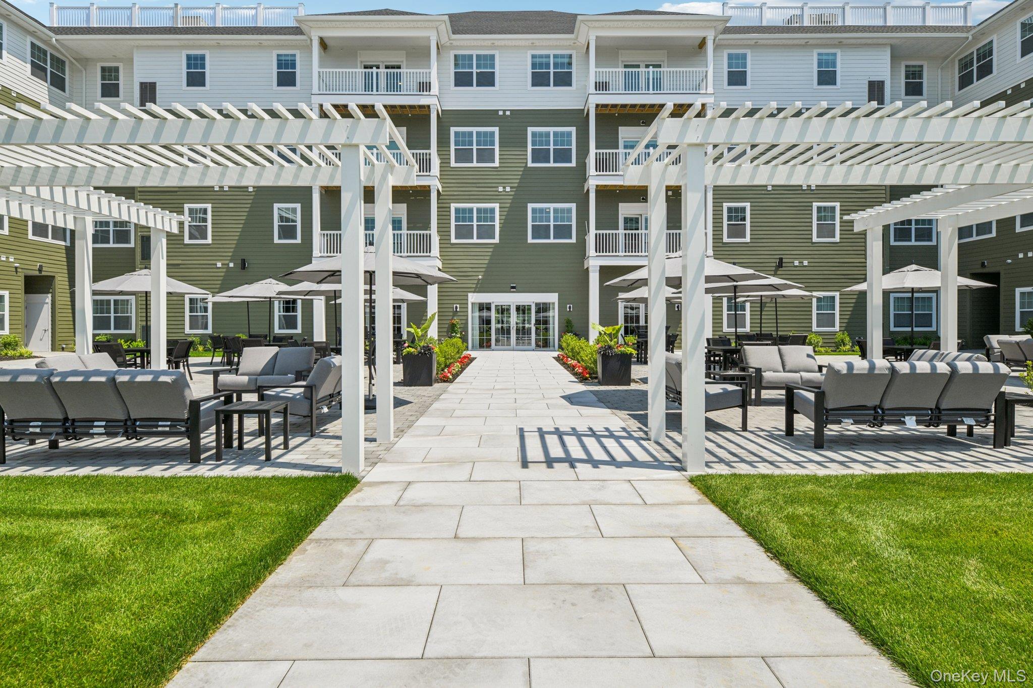 #16 photo, 4180 Sunrise Highway, Oakdale , NY 11716