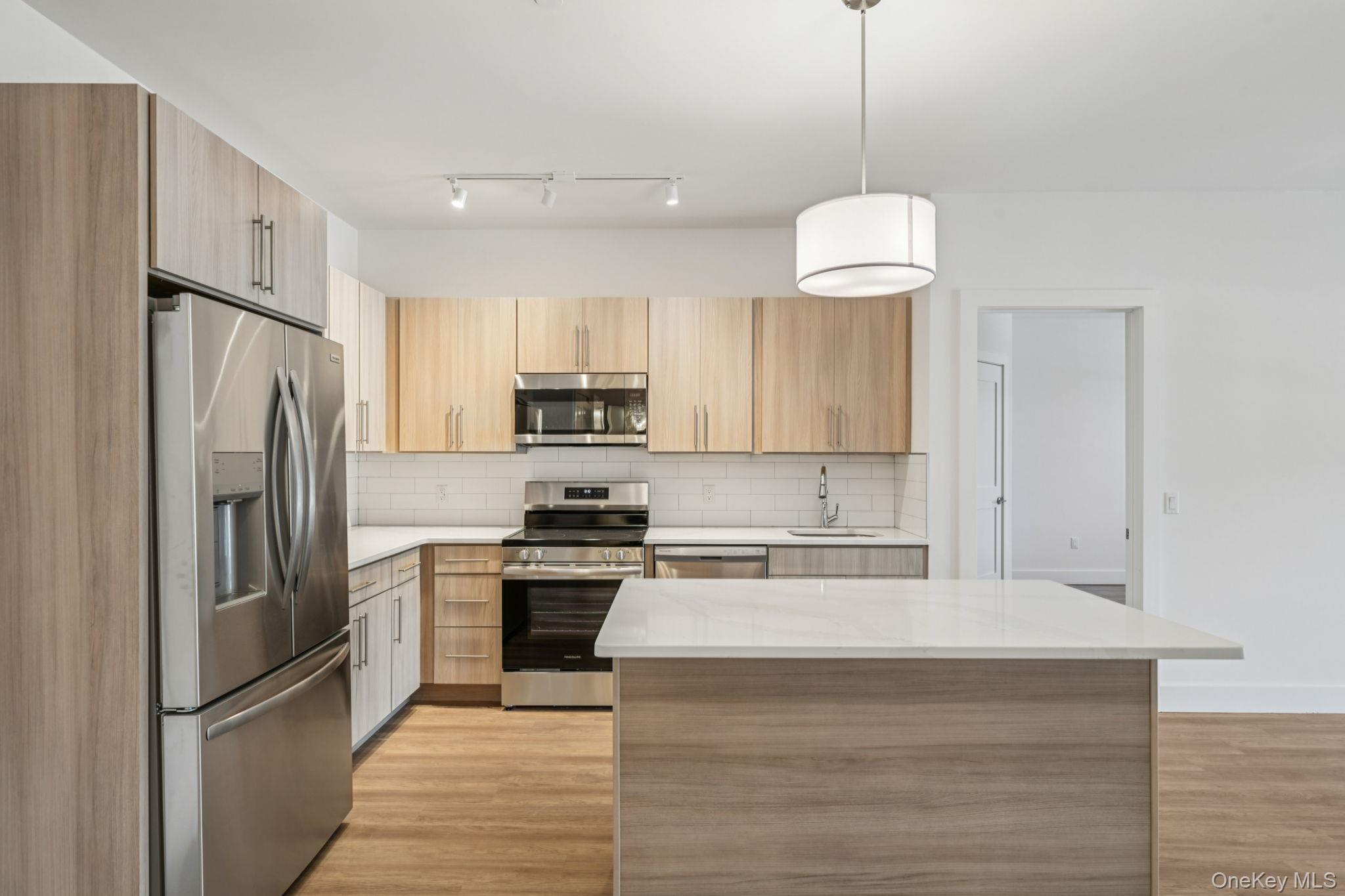 #10 photo, 4180 Sunrise Highway, Oakdale , NY 11716