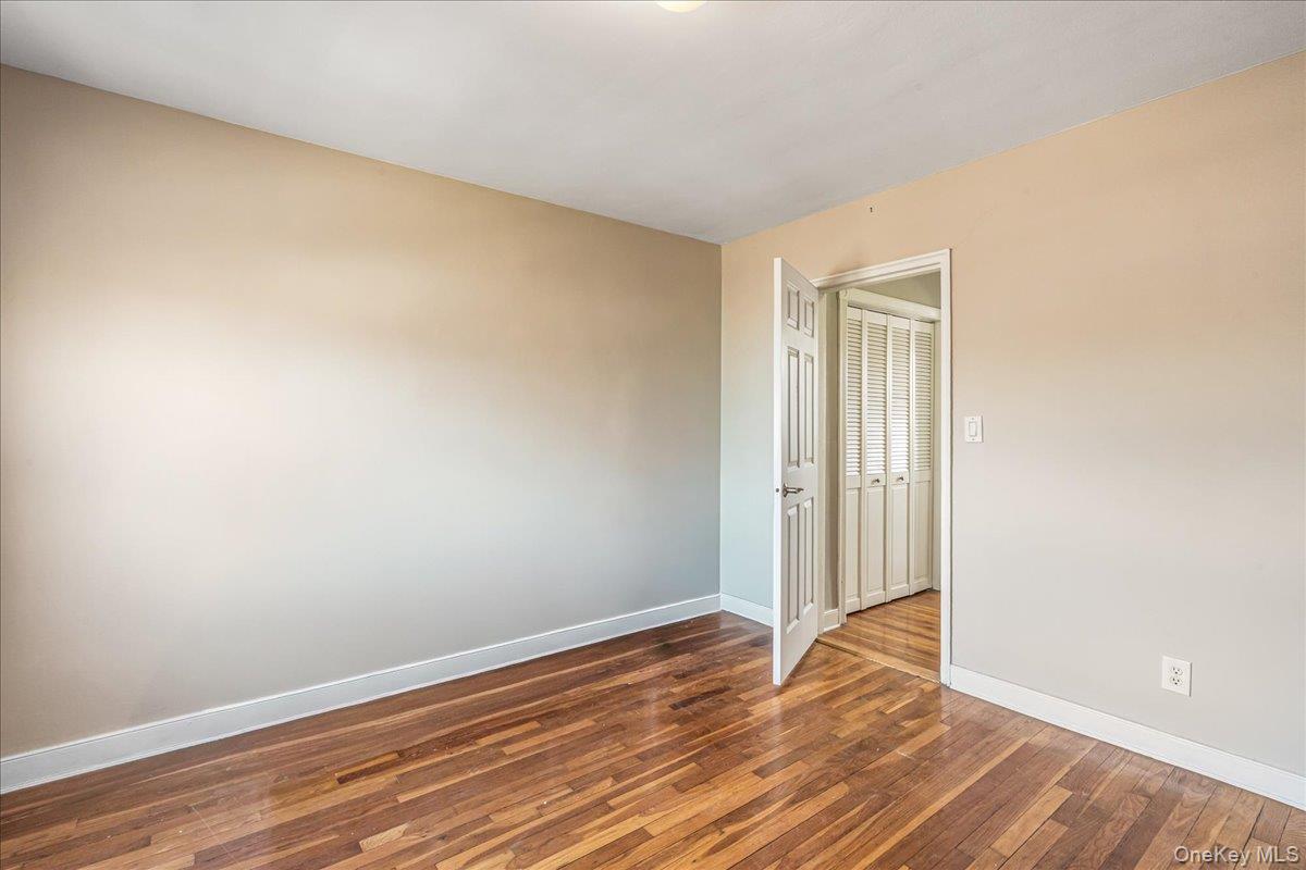 #14 photo, 47-18 217th Street, קווינס Bayside , NY 11361