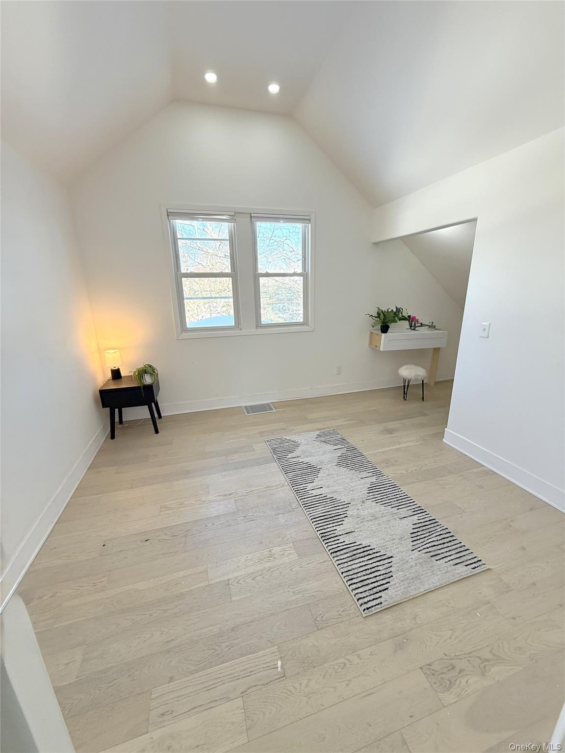 #20 photo, 12 E Nauraushaun Avenue, Pearl River , NY 10965