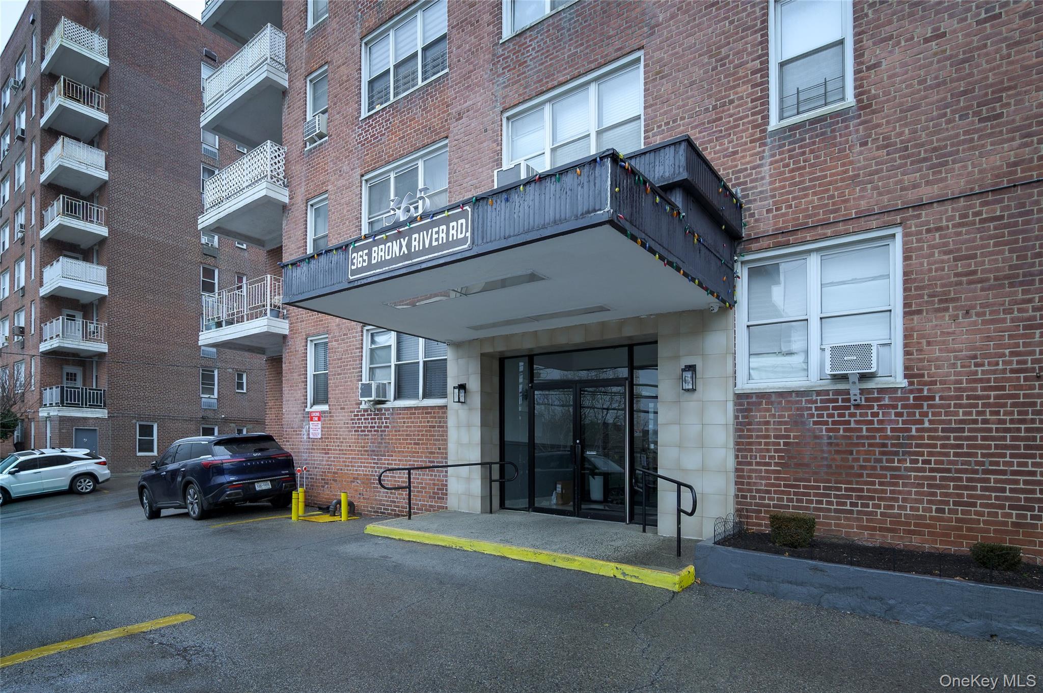 #1 photo, 365 Bronx River, Yonkers , NY 10704