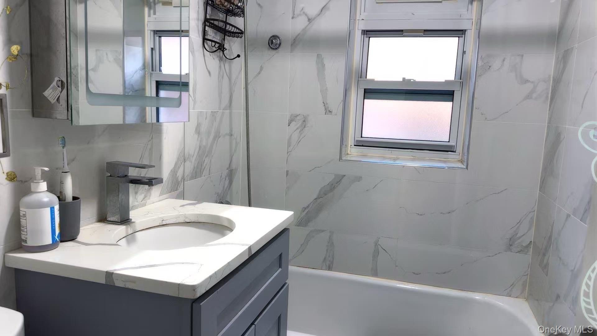 #5 photo, 144-44 41st Avenue, קווינס Flushing , NY 11355