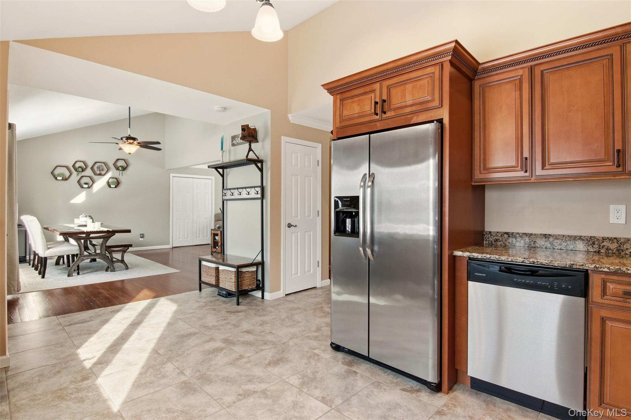 #7 photo, 323 Broadway, Port Jefferson Station , NY 11776