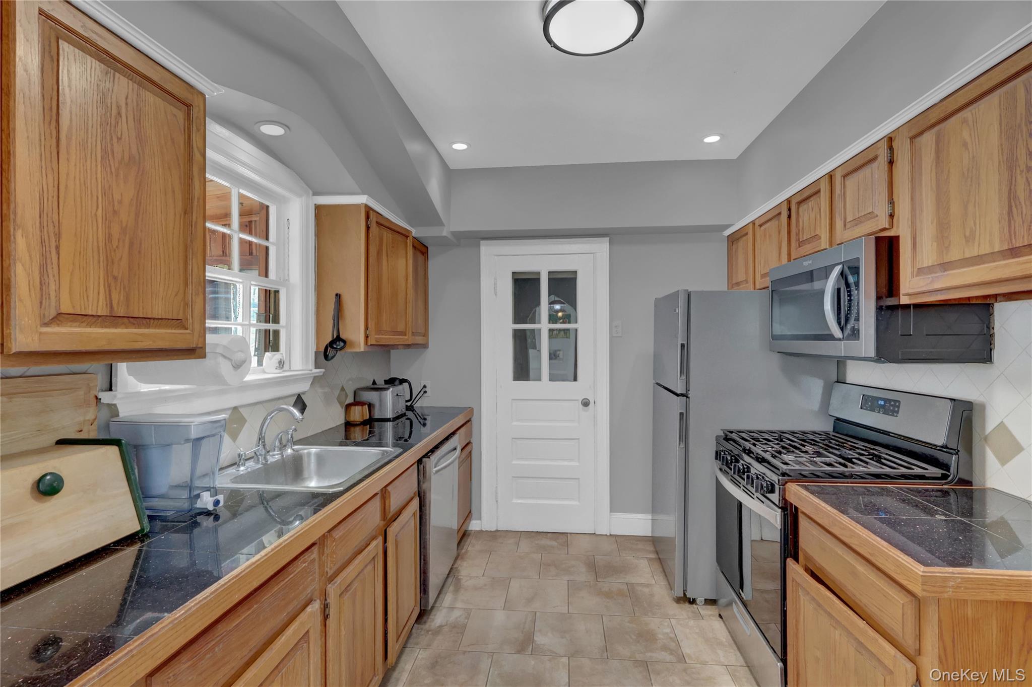 #10 photo, 15 Donald Place, 長島 East Rockaway , NY 11518