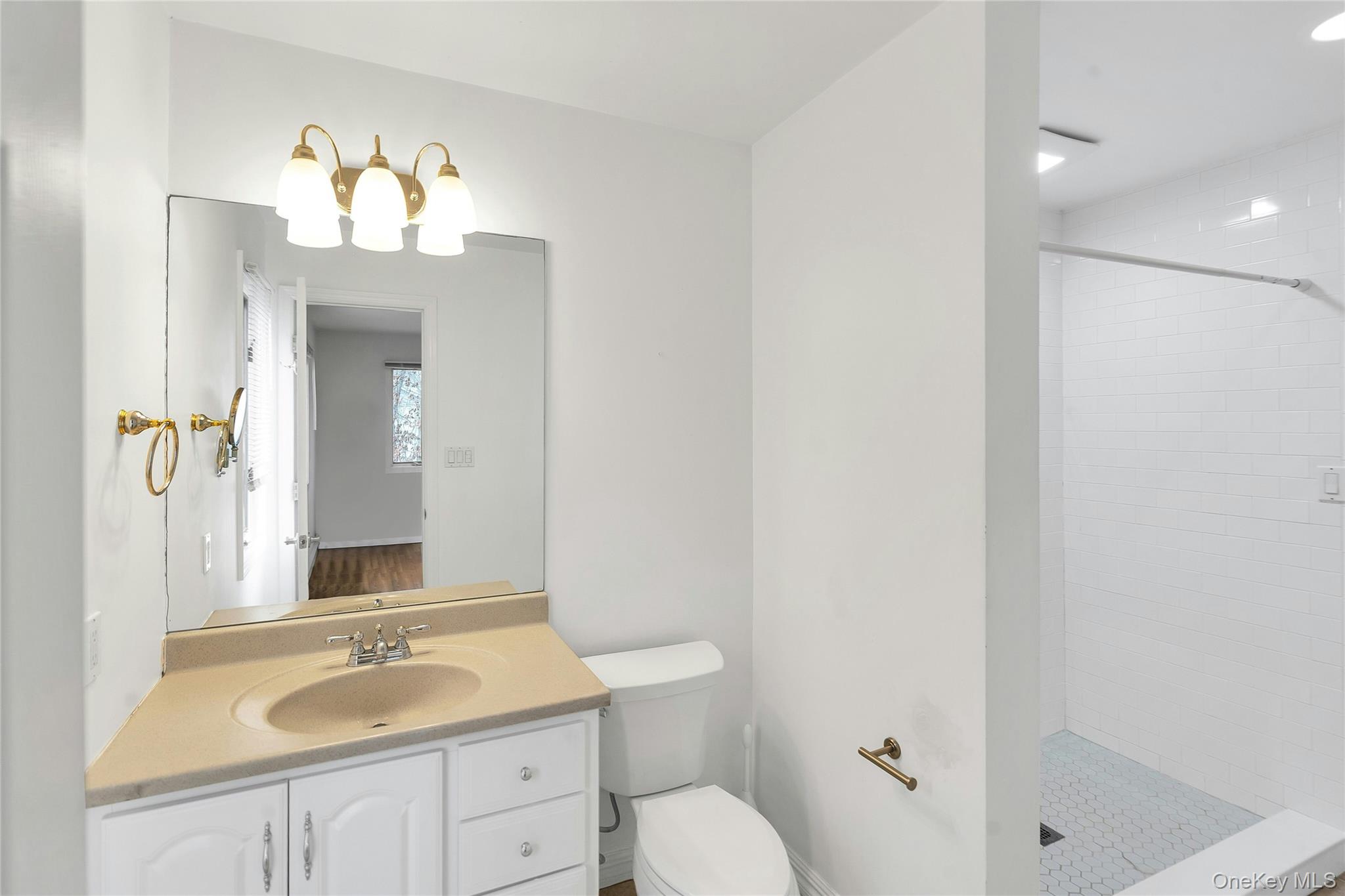 #17 photo, 23 Bellows Terrace, Hampton Bays , NY 11946