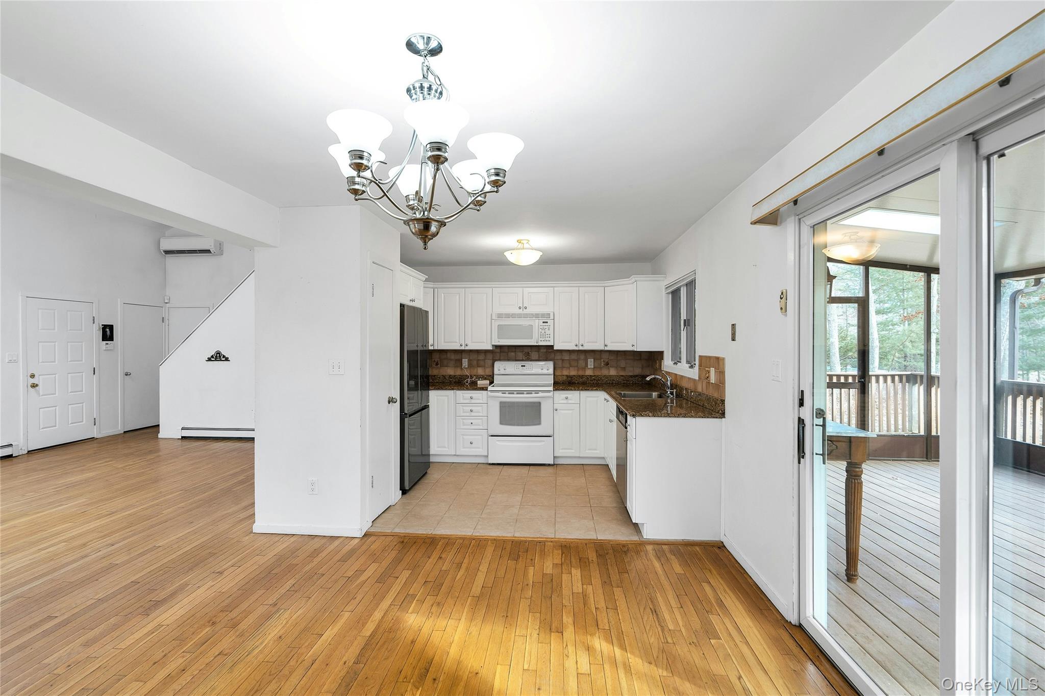 #8 photo, 23 Bellows Terrace, Hampton Bays , NY 11946