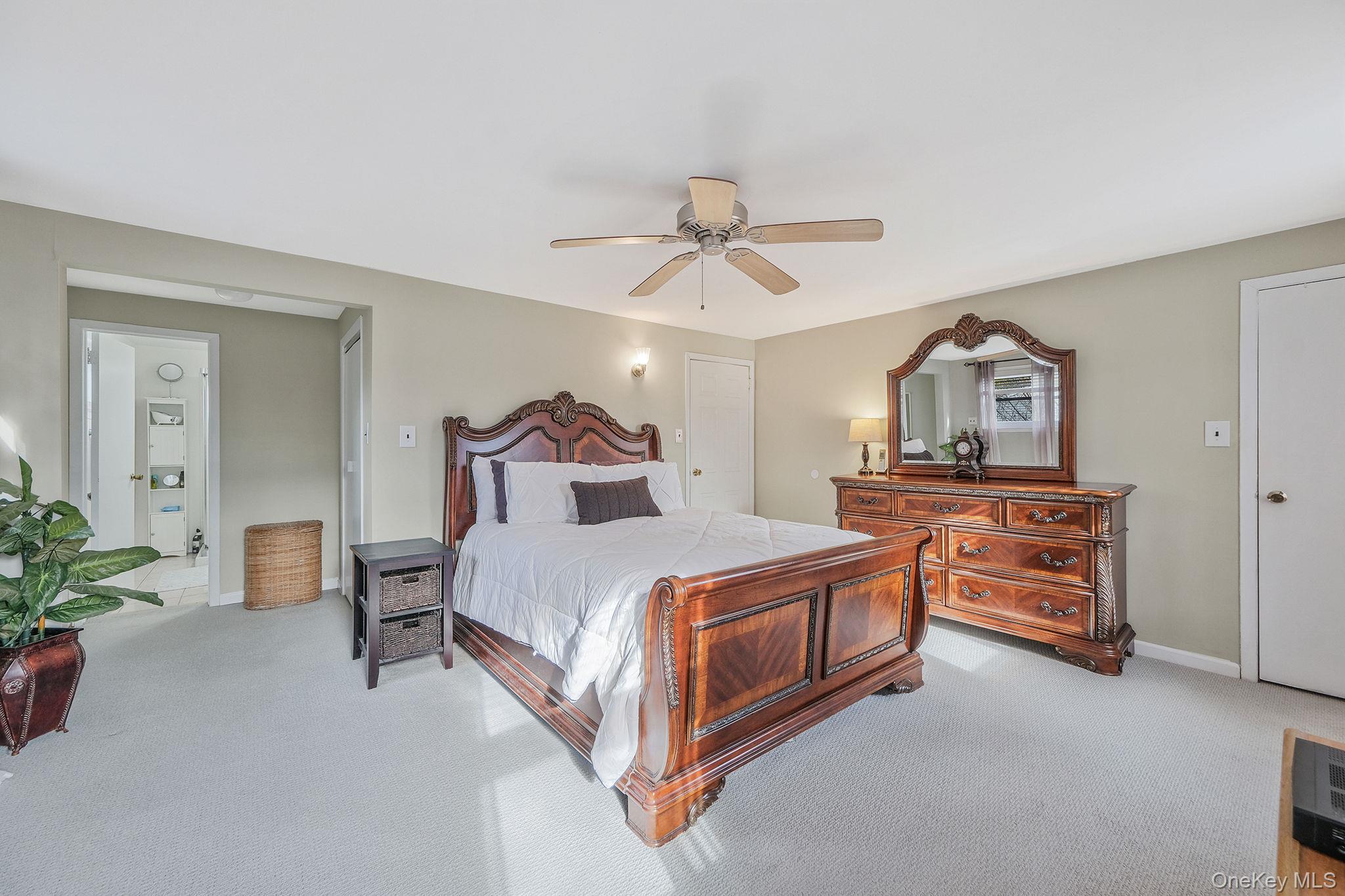 #18 photo, 23 Foxboro Avenue, Farmingville , NY 11738