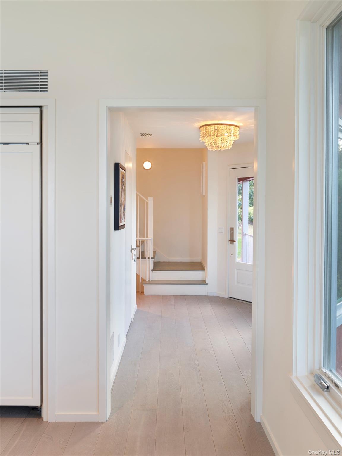 #13 photo, 2 Sun Court Court, Саффолк ‖ Hampton Bays , NY 11946