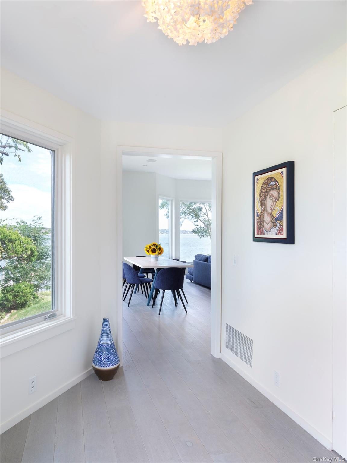 #14 photo, 2 Sun Court Court, Саффолк ‖ Hampton Bays , NY 11946